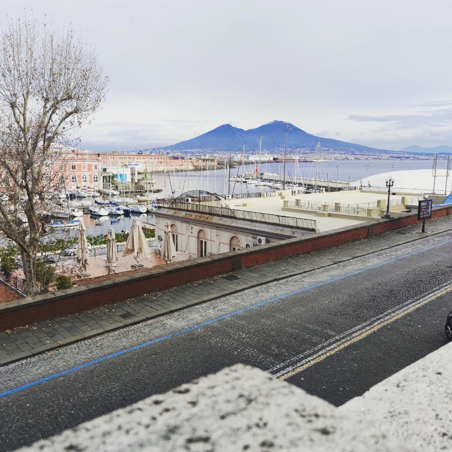Borgo Santa Lucia Apartment Napoli Eksteriør bilde